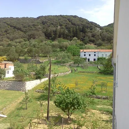 Holiday home Country House Viskic Supetarska Draga